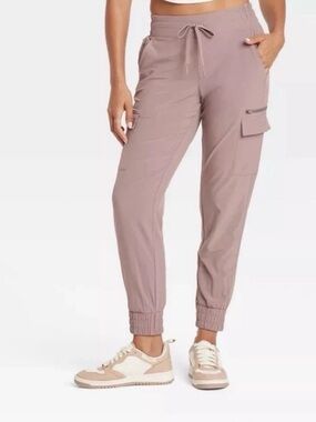 All in motion lightweight pants. Size medium. Flawless condition